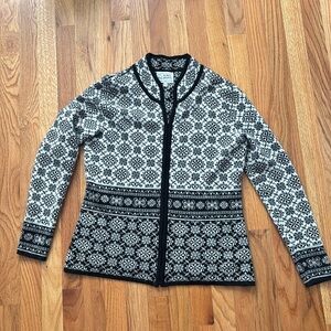 Alpaca Imports black & white wool alpine zip-up sweater